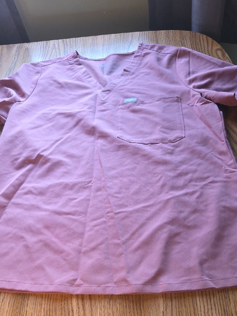 Figs Women's V-Neck Pocket Top in Dusty Rose